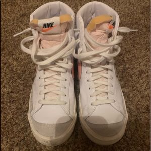 Nike blazers barley worn